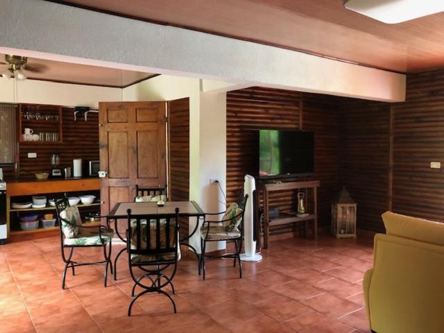 Casa Toucan Mit Privat Pool Near Np Ballena Увіта Екстер'єр фото